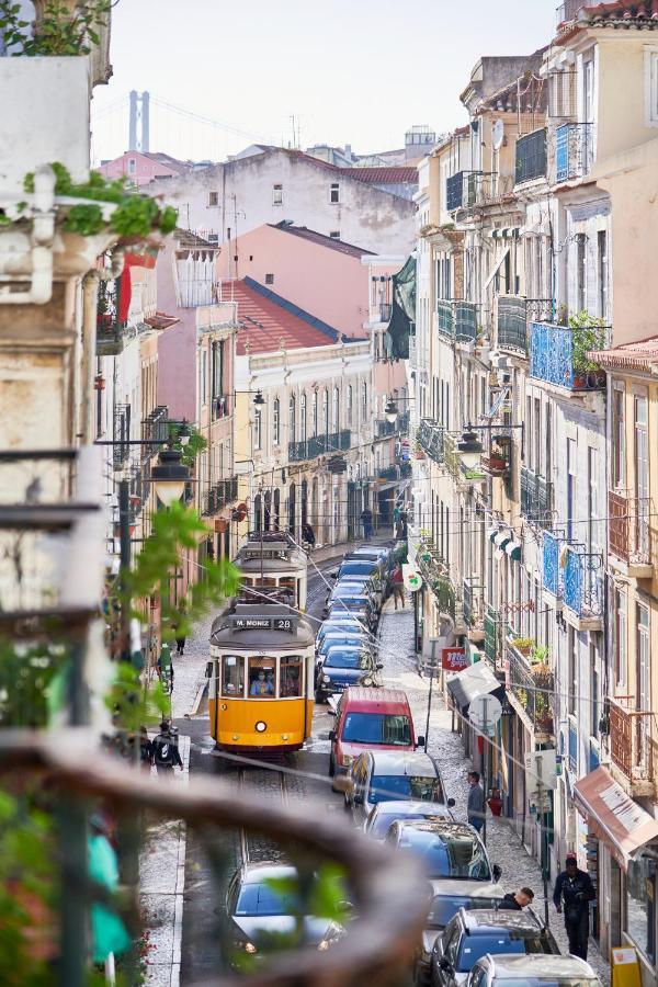 Spacious Bairro Alto Apartment With Courtyard, By Timecooler リスボン エクステリア 写真